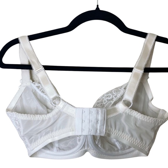 unlined lace bra - Picture 2 of 4